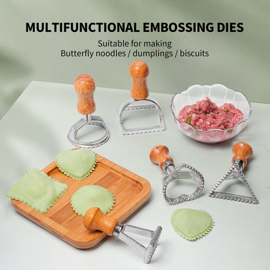 Dumpling mould set with green dumplings