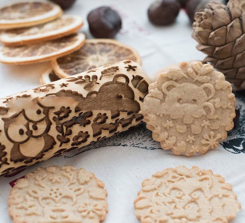 owl rolling pin with some cookies